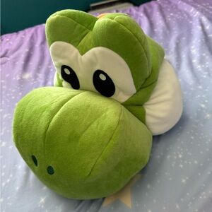 Universal Studios Super Nintendo World Yoshi Plush hat